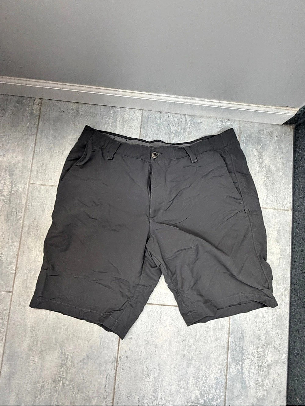 Under Armour Men's Cargo Golf Shorts Grey size 40